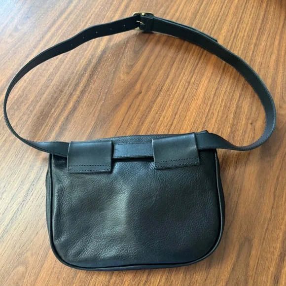 NWT CLARE V BLACK LEATHER FANNY PACK - Picture 4 of 12